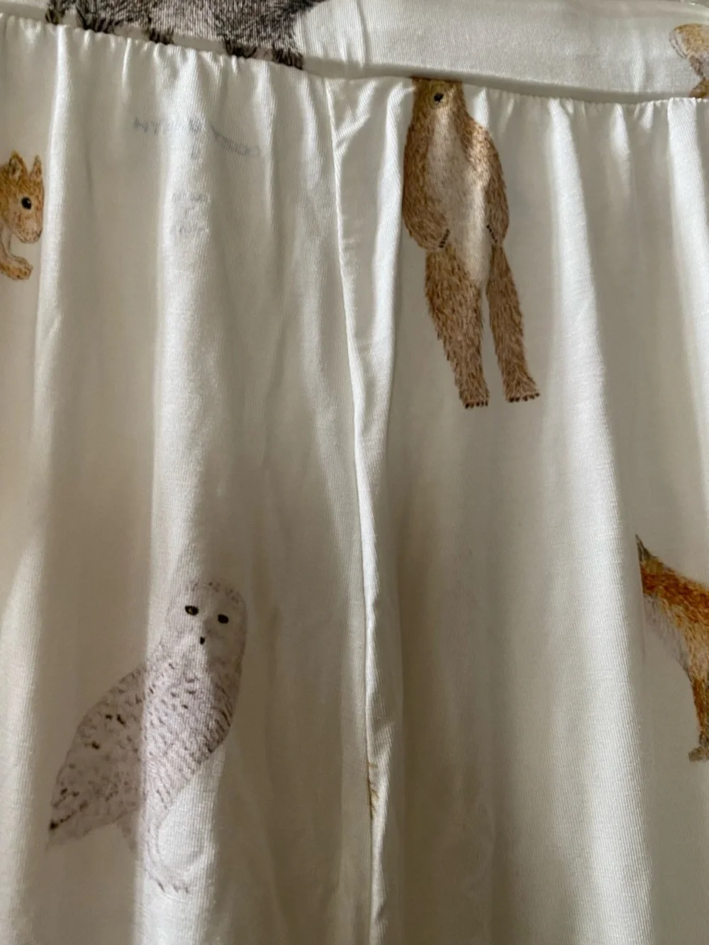 Cozy Earth Medium Cream Animal Print Lounge Pants - Picture 5 of 15